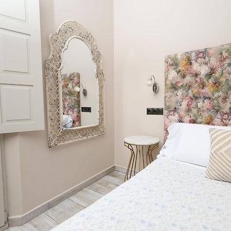 Akla Suites Con Jacuzzi Santillana Santillana del Mar Eksteriør billede