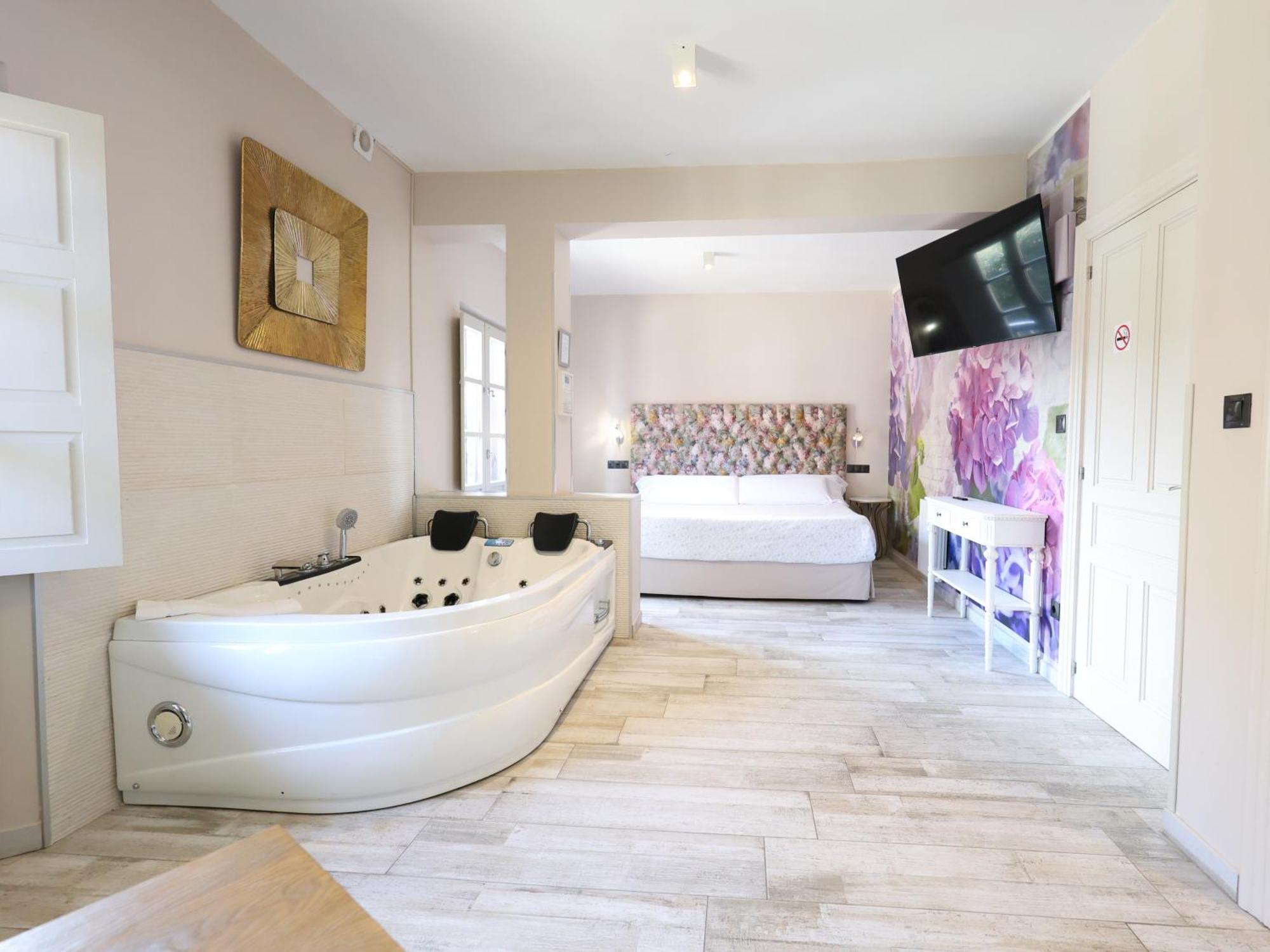 Akla Suites Con Jacuzzi Santillana Santillana del Mar Eksteriør billede