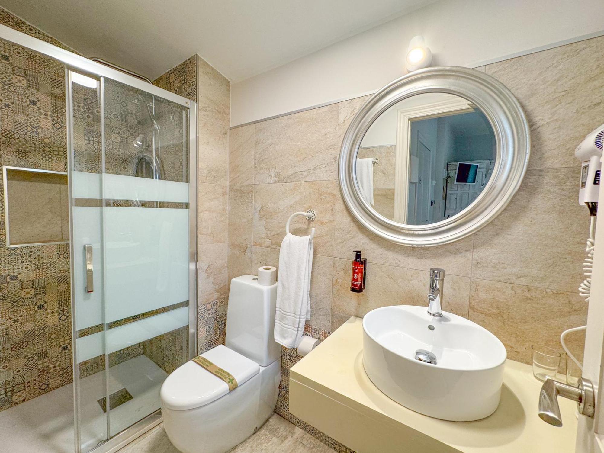Akla Suites Con Jacuzzi Santillana Santillana del Mar Eksteriør billede