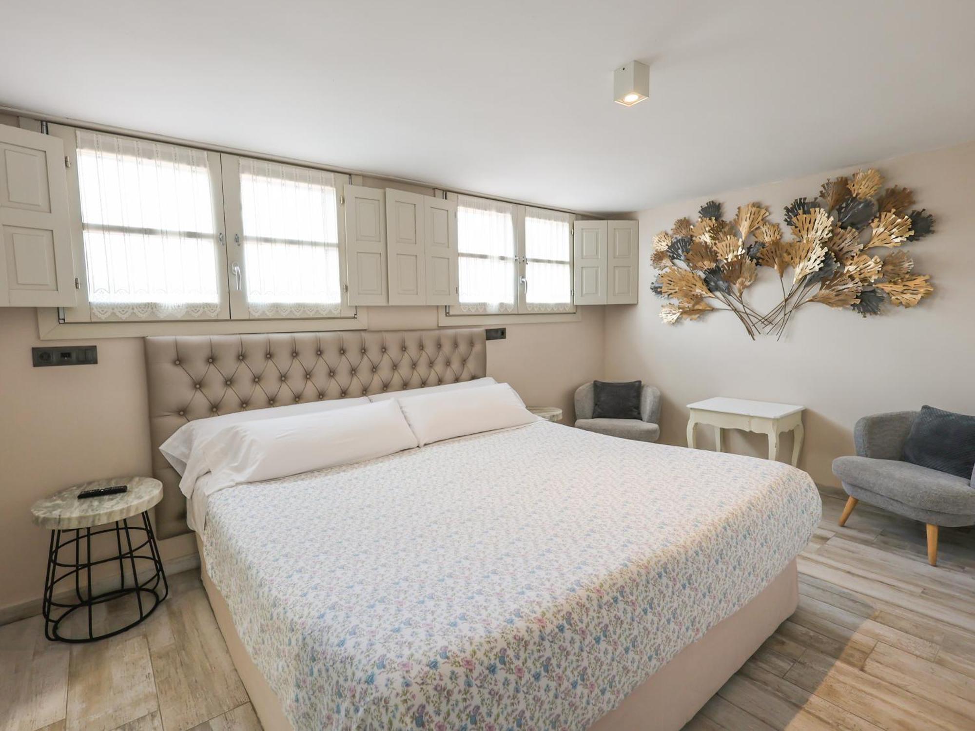 Akla Suites Con Jacuzzi Santillana Santillana del Mar Eksteriør billede