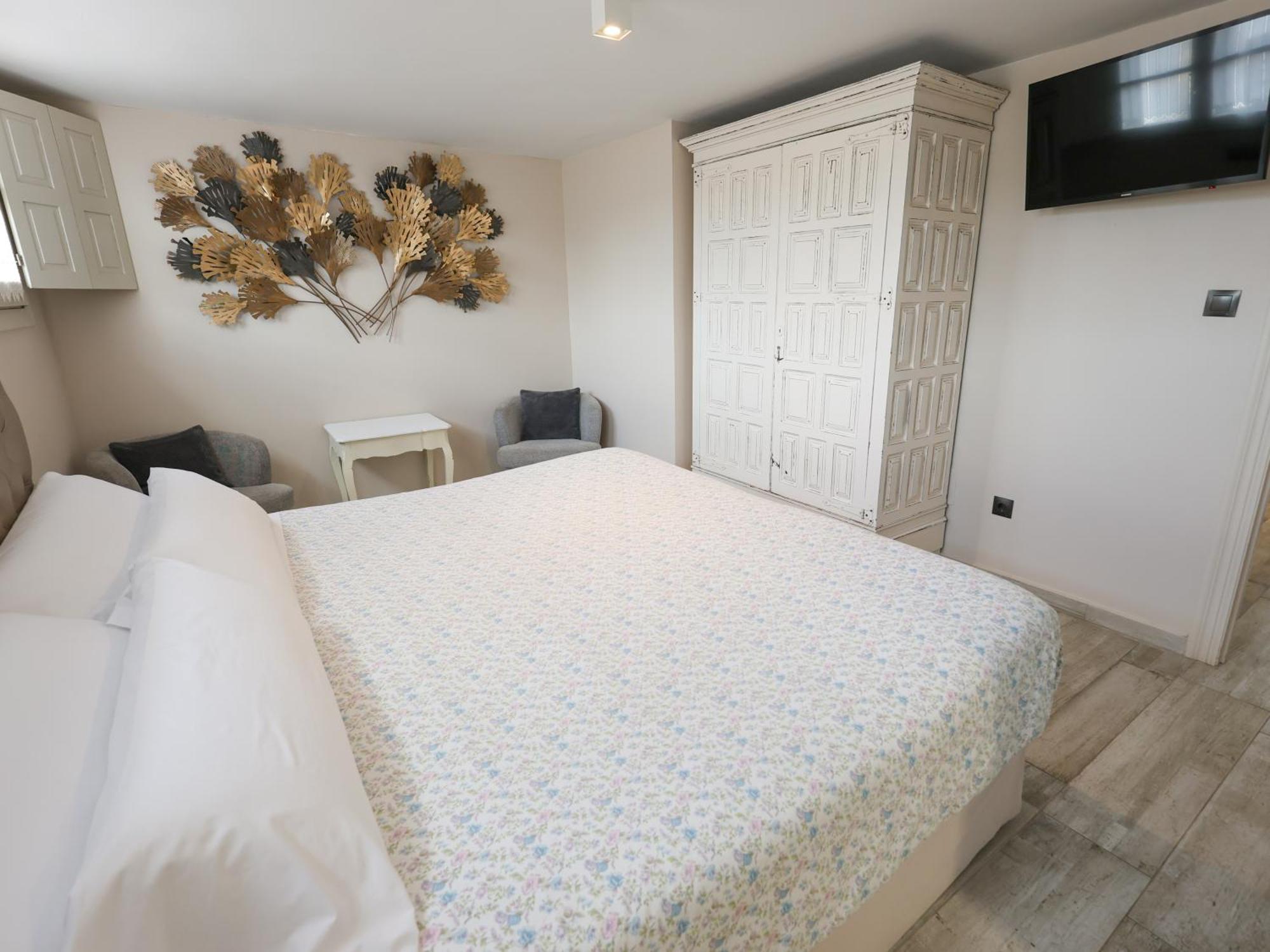 Akla Suites Con Jacuzzi Santillana Santillana del Mar Eksteriør billede